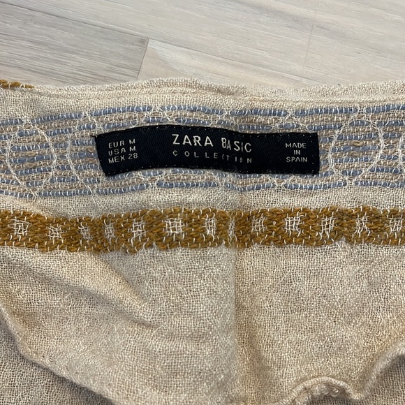 Zara Basic Cropped Button Up Shirt (Size Medium) - Picture 3 of 4